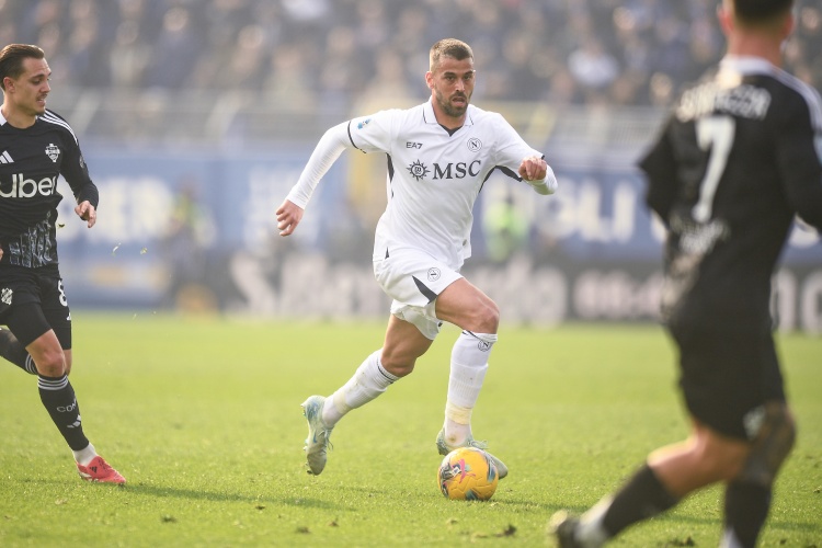 世界杯官方app下载入口-斯皮纳佐拉:为整个体制意大利必须晋级世界杯 想在那不勒斯退役