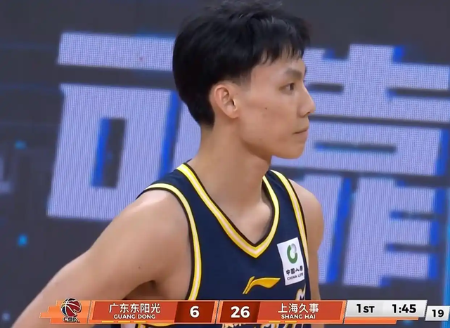 世界杯高清赛事直播官网下载安装-笑死了,广东全队三分球命中率还不如杨瀚森,难怪半场落后26分