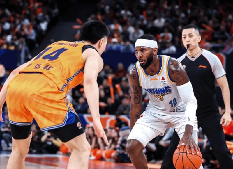 世界杯赛事直播地址-北京67-86上海 球员评价:1人及格,9人低迷