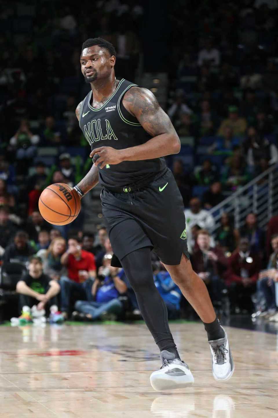 世界杯官方app下载入口-单节被轰35-15崩盘!灰熊遭西部垫底队逆转吞5连败 锡安21+7