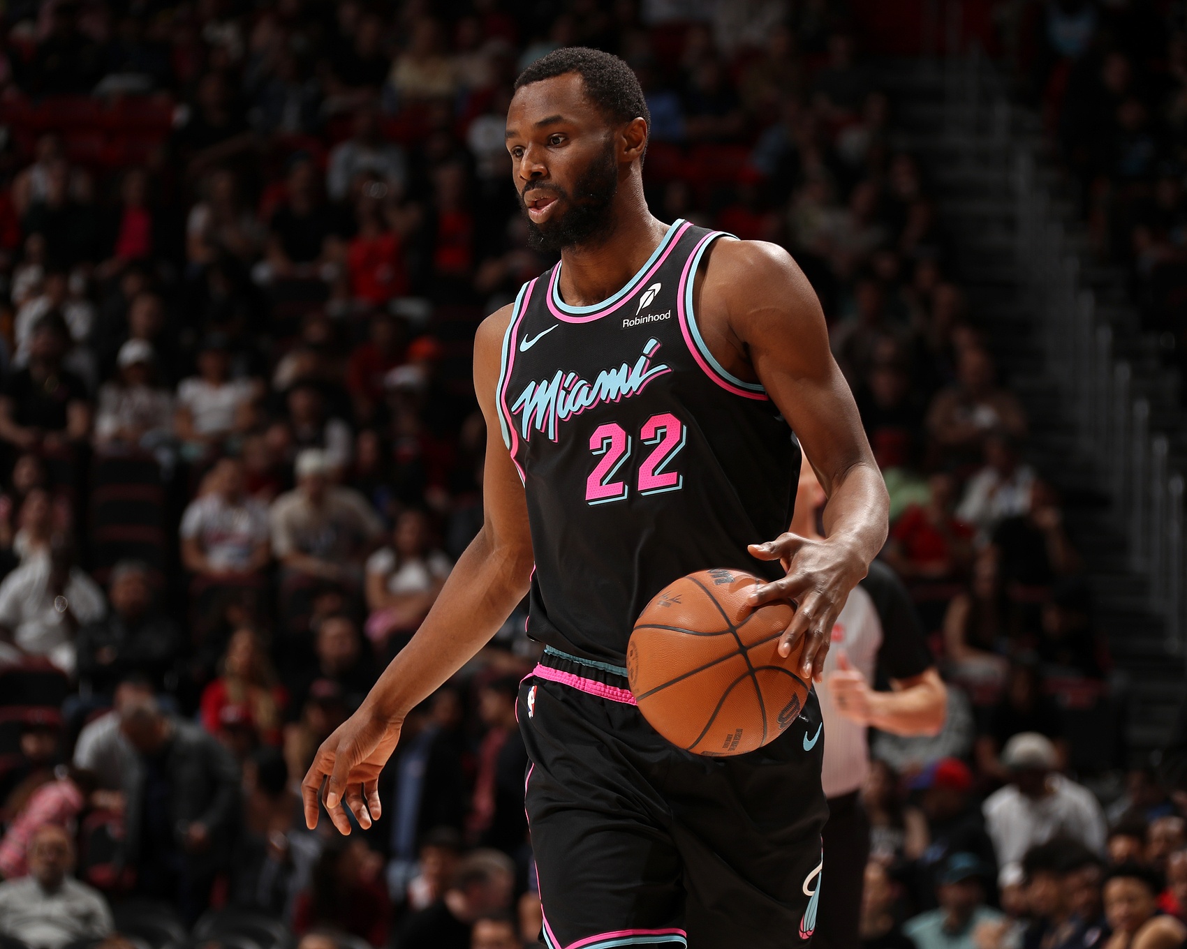 世界杯官方app下载入口-复出状态可以！维金斯半场5中4&amp;三分2中1拿到9分3板2断1帽